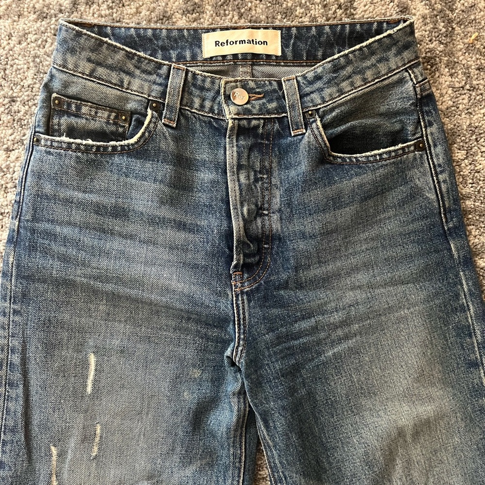 Reformation Fawcett Jean, size 25, in good condition. Wash: Celtic